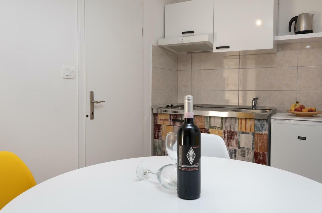Apartman Skuribanda Trogir Eksteriør billede