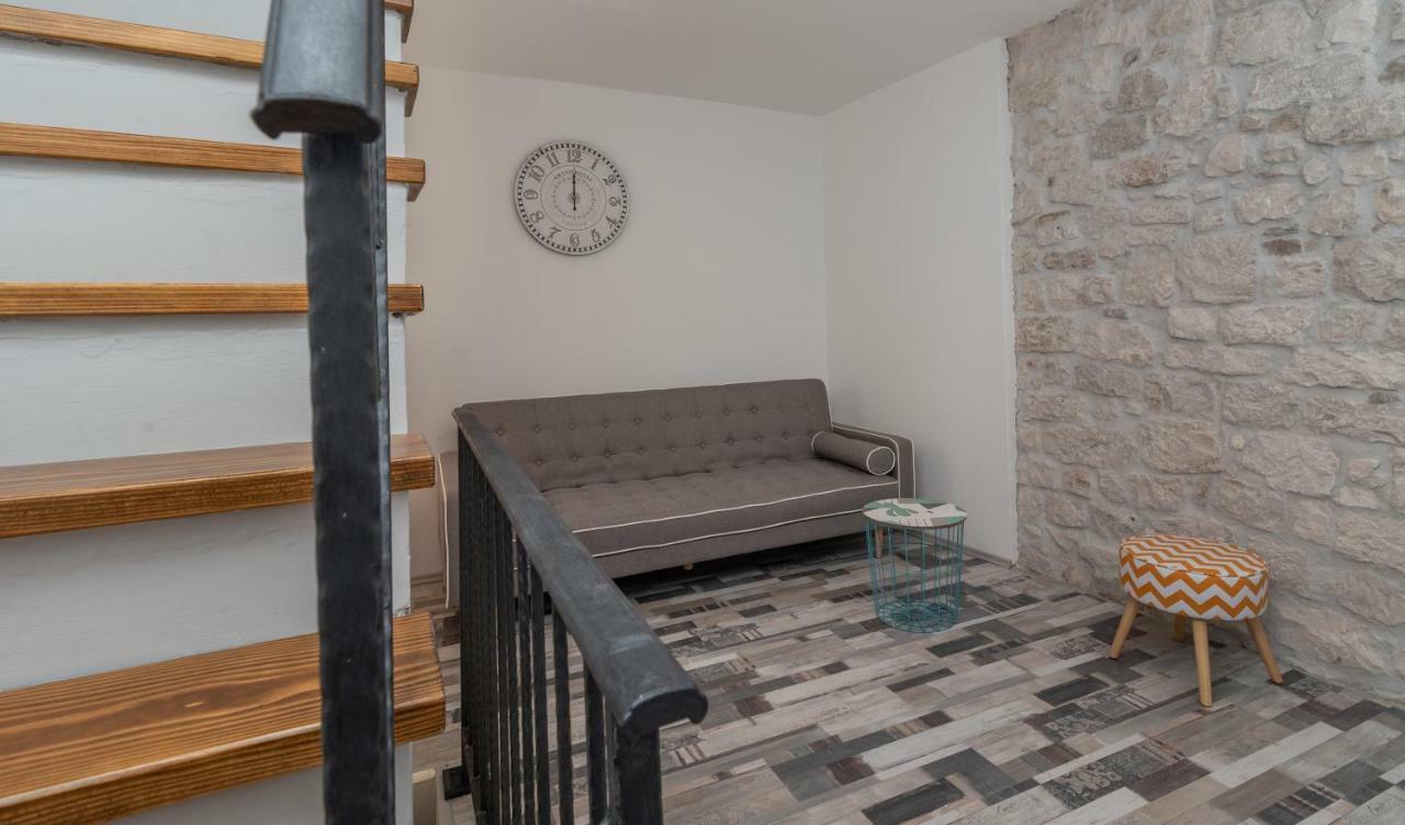 Apartman Skuribanda Trogir Eksteriør billede