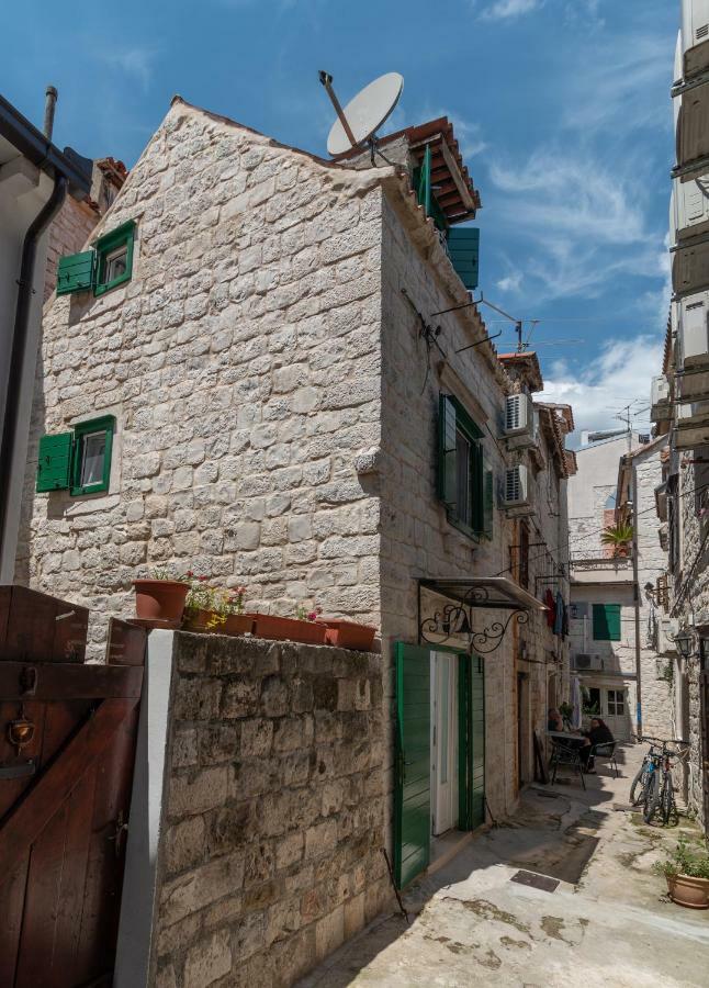 Apartman Skuribanda Trogir Eksteriør billede