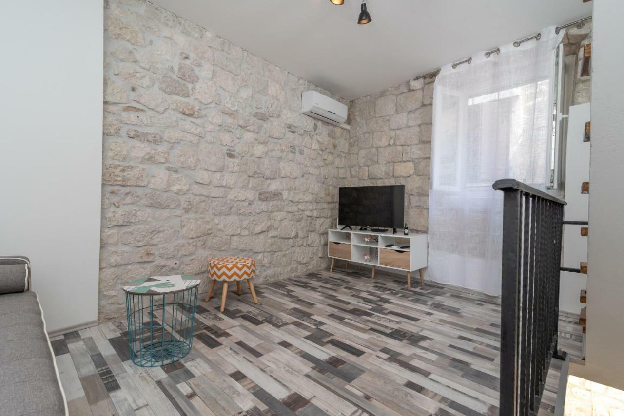Apartman Skuribanda Trogir Eksteriør billede
