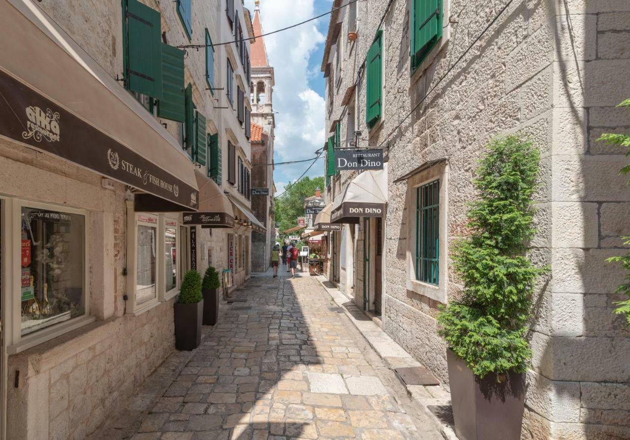 Apartman Skuribanda Trogir Eksteriør billede