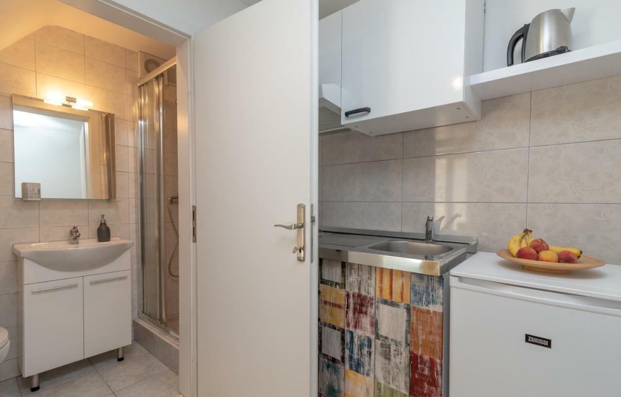 Apartman Skuribanda Trogir Eksteriør billede