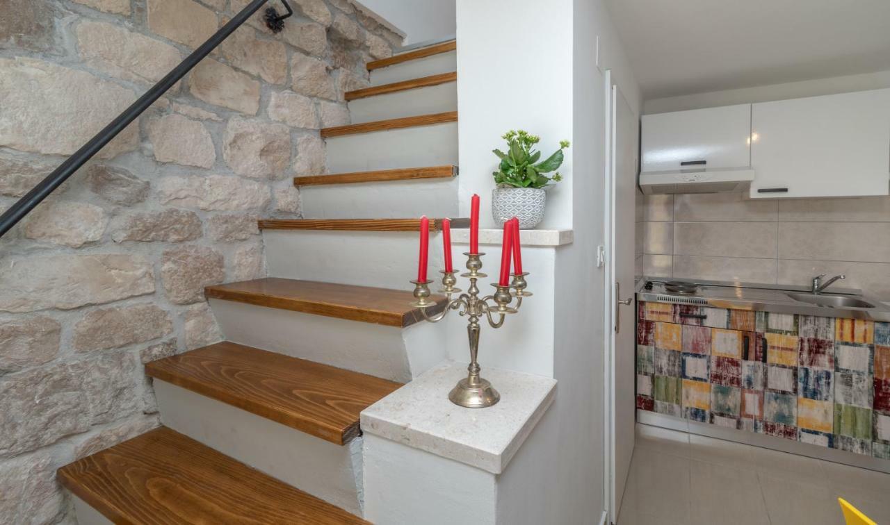 Apartman Skuribanda Trogir Eksteriør billede